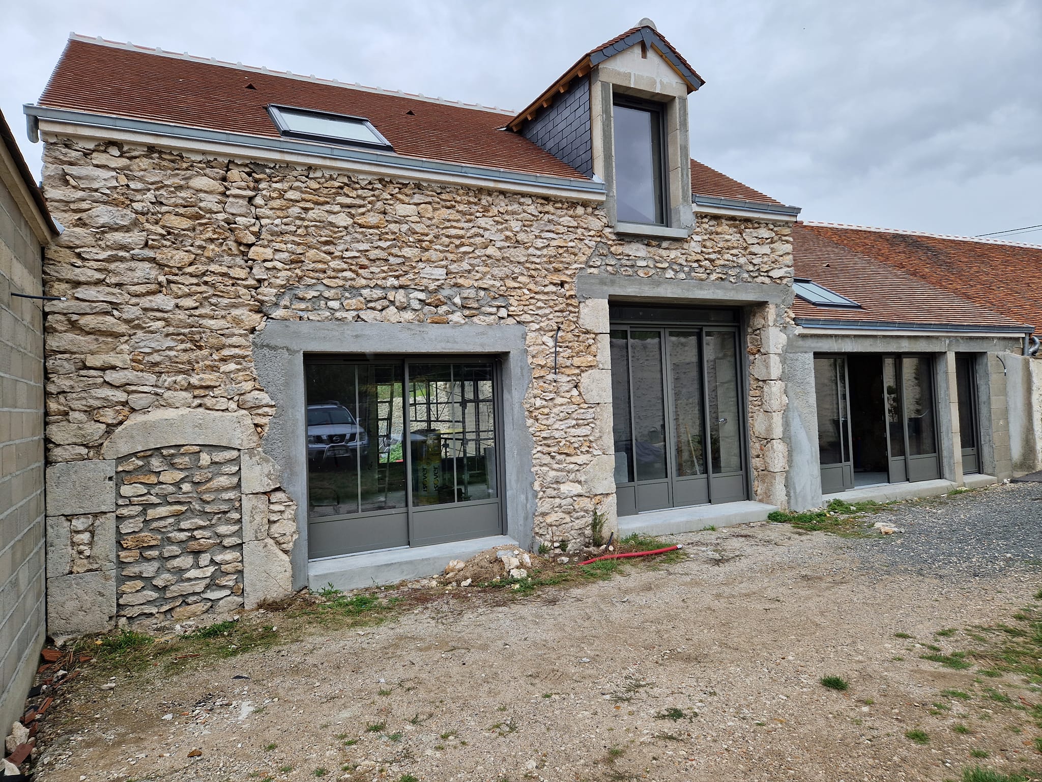 Rénovation complète d'une maison en pierre et création d'une extension